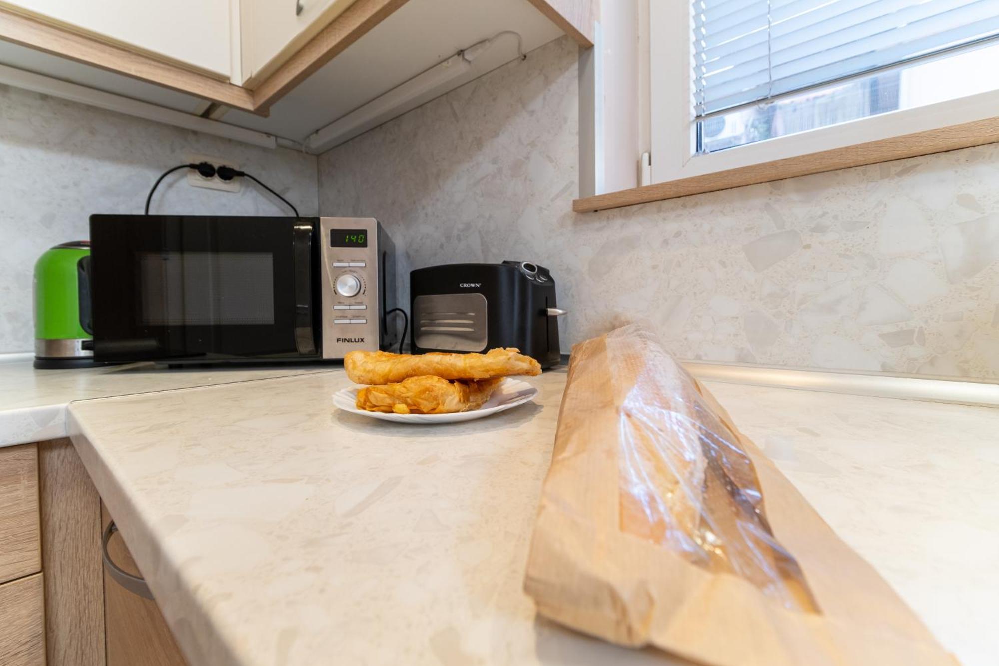 Comfortable 2Br Urban Getaway In City Center Plovdiv Exterior foto